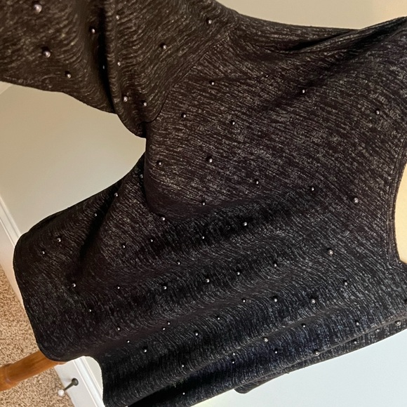 DG2 plus size 2x Black Heather sweater top w Charcoal beads - Picture 3 of 12